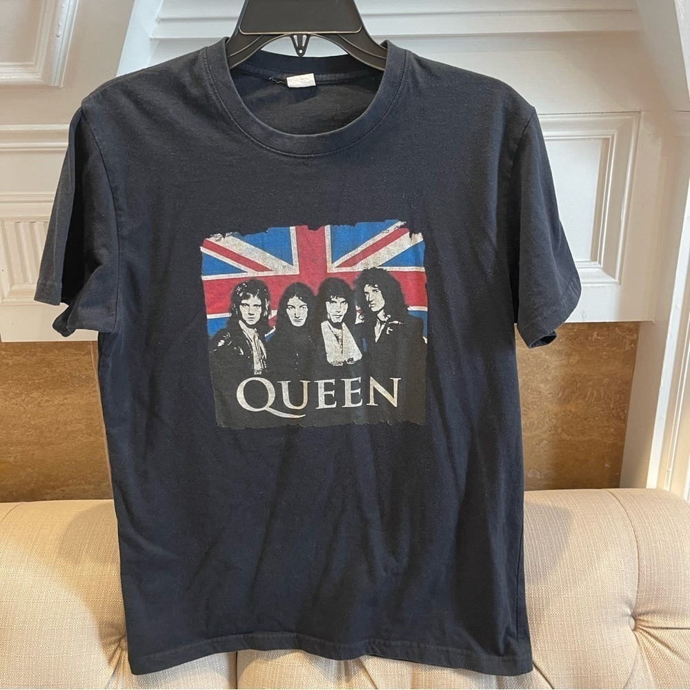 AG:  Queen Union Jack Women’s T-shirt Size M Black